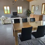 Magnifique 230 Nyaraló *