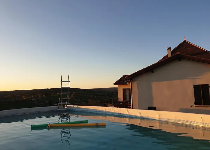 בית נופש Magnifique 230 *